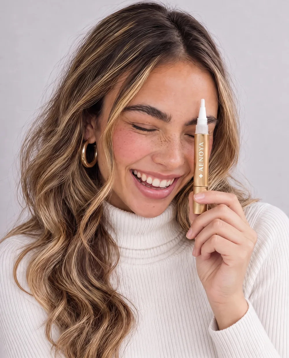 Sourire plus blanc avec le Stylo Blanchissant Aenoya