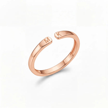 Bague initiales ajustable Aenoya, finition or rose